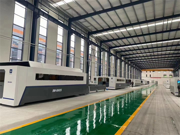 Factory Supply Attractive Price High Quality Fiber Laser Cutting Machine