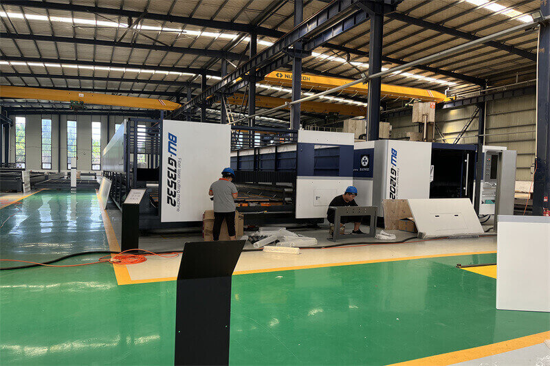 CNC laser machine for cutting pipe