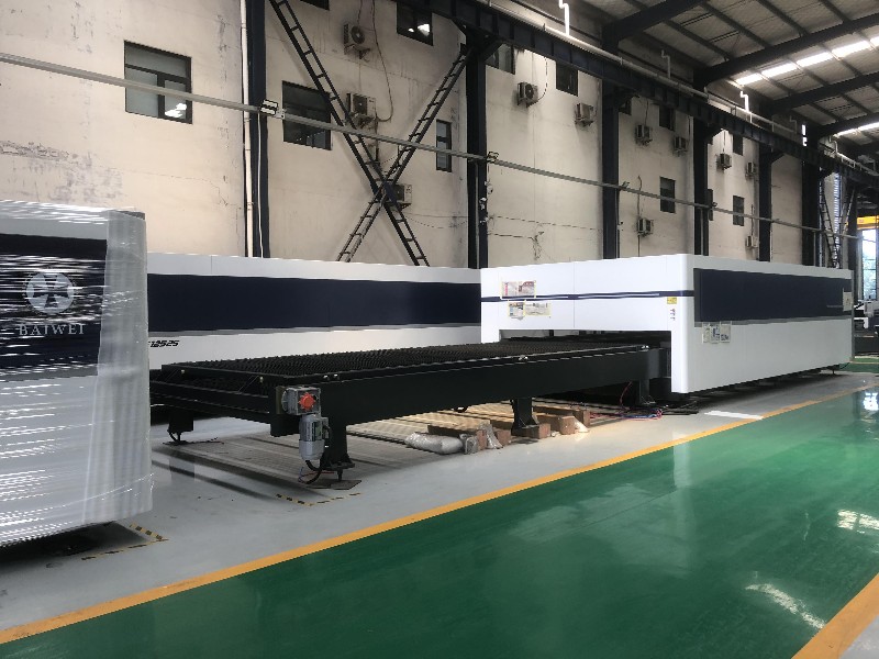 6kw fiber laser cutting machine for steel tube