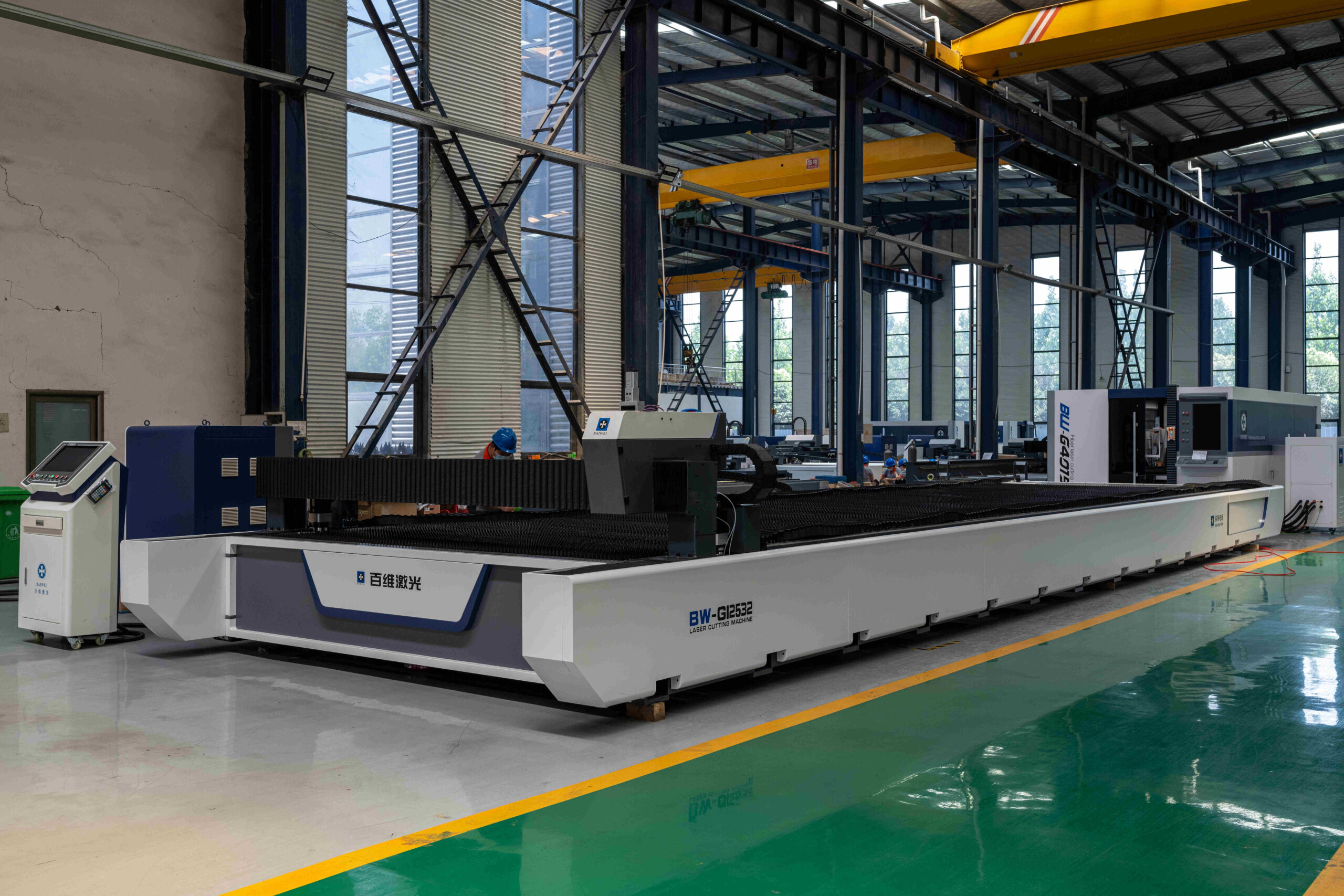How to adjust the parameters of fiber laser cutting machine？