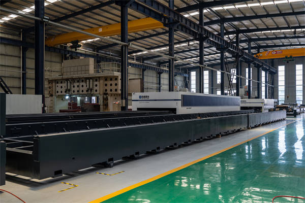What’s the advantages of Baiwei exchange table fiber laser cutting machine?