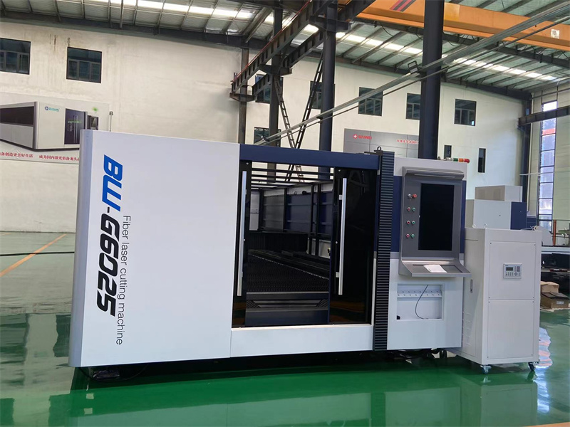 Massive closed type fiber laser cutting machine for aluminum plate