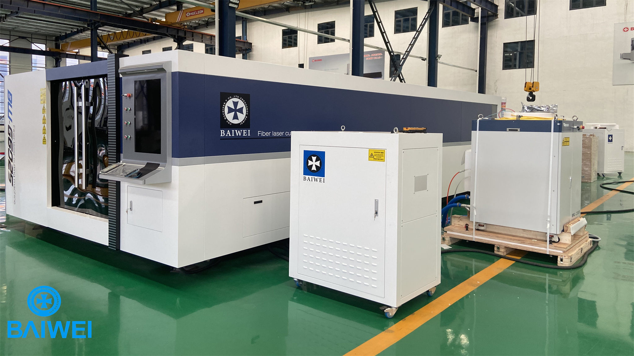 Best carbon steel closed type fiber laser cutting machine with factory price