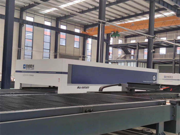 environmentally friendly fiber laser  cutting machine 6000w for stainless steel