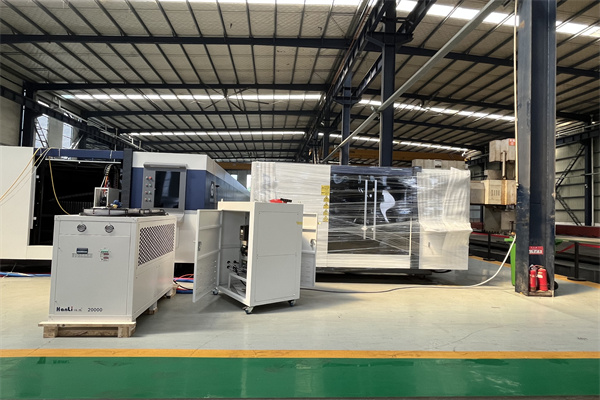 One-year warranty CNC fiber laser cutting machine supplier