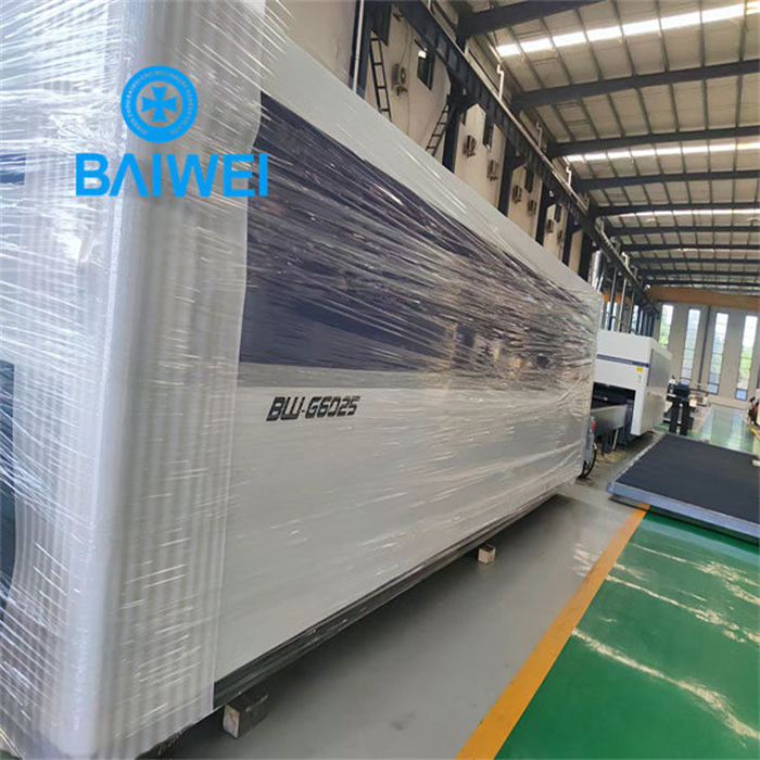 3000w Enclosed Fiber Laser Cutting Machine