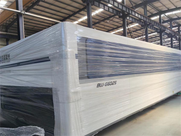 Fiber laser cutting machine Large-scale laser cutting equipment for sheet metal High-precision automatic