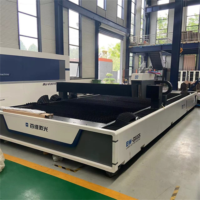 Environmental Stable BW-G6025 closed type fiber laser cutting machine for steel sheet