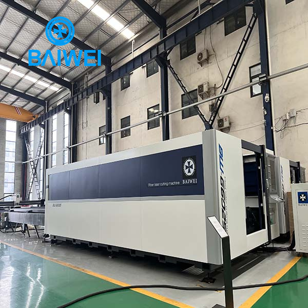 Enclosed Door Fiber Laser Cutting Machine for Gold Silver Sheet Metal Cutting Head High Precision