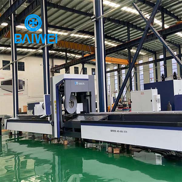 Metal sheet and tube laser cutting machine