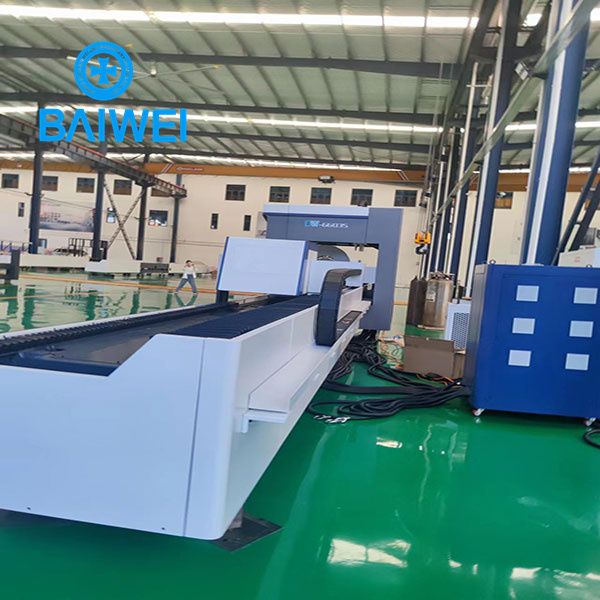 High Power Laser Cutting Machine 3000W 4000W 5000W CNC Fiber Laser Cutter Tube