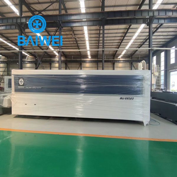 High stability closed cnc fiber laser cutting machine