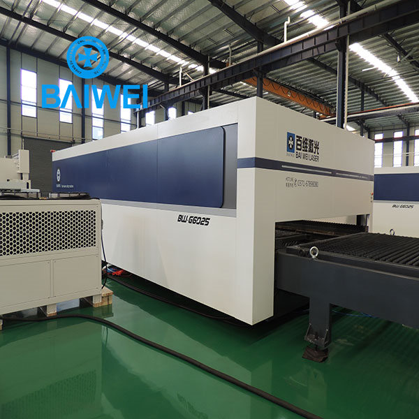 1500W laser cutting Machine Cutting Tube And Sheet Fiber Laser Cutter