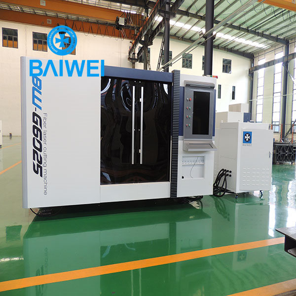 sheet metal 1000W laser cutting 10mm iron enclosed cover cnc fiber laser cutting machine