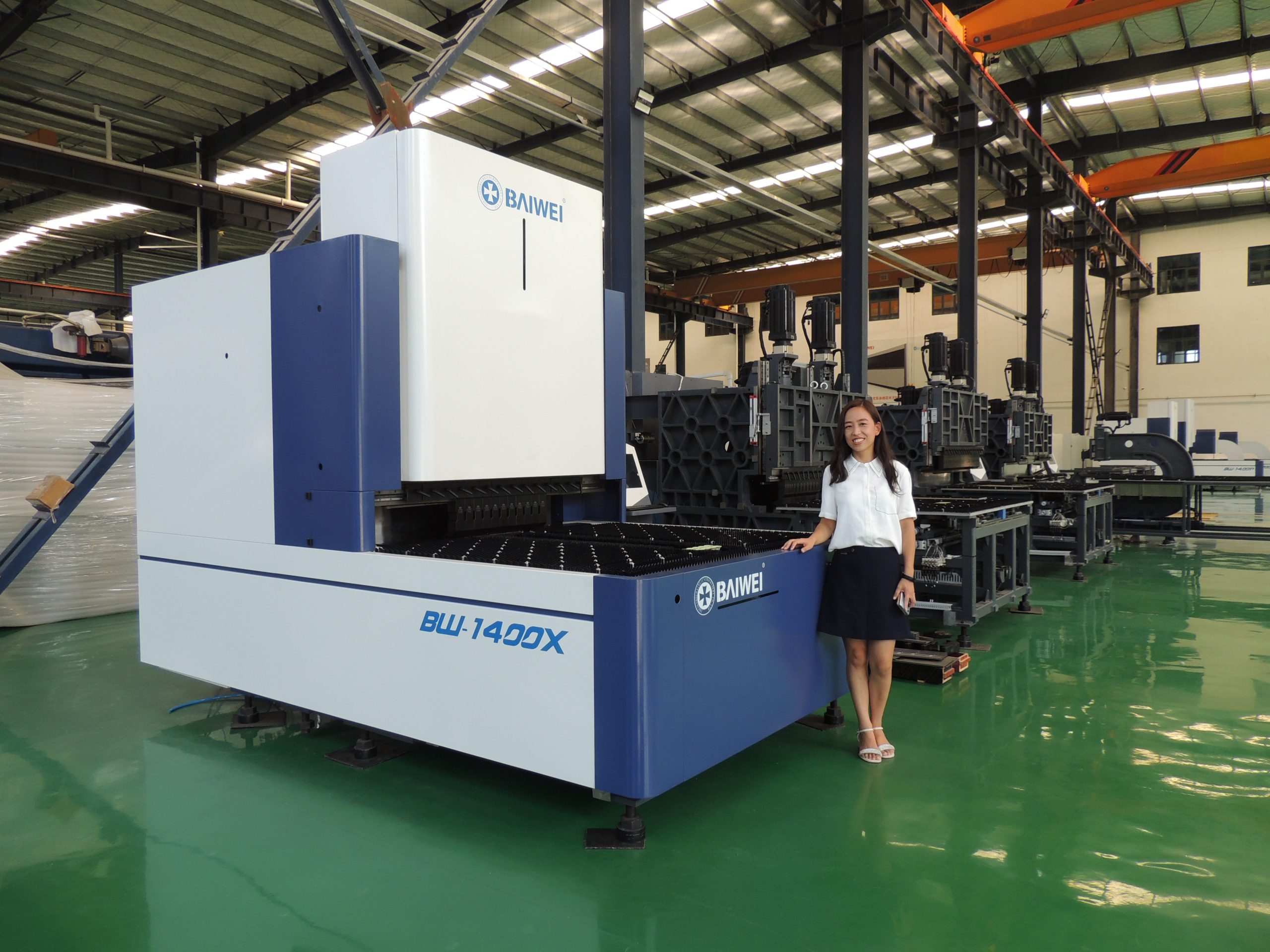 Fully automatic flexible bending machine sheet metal processing bending center with high precision